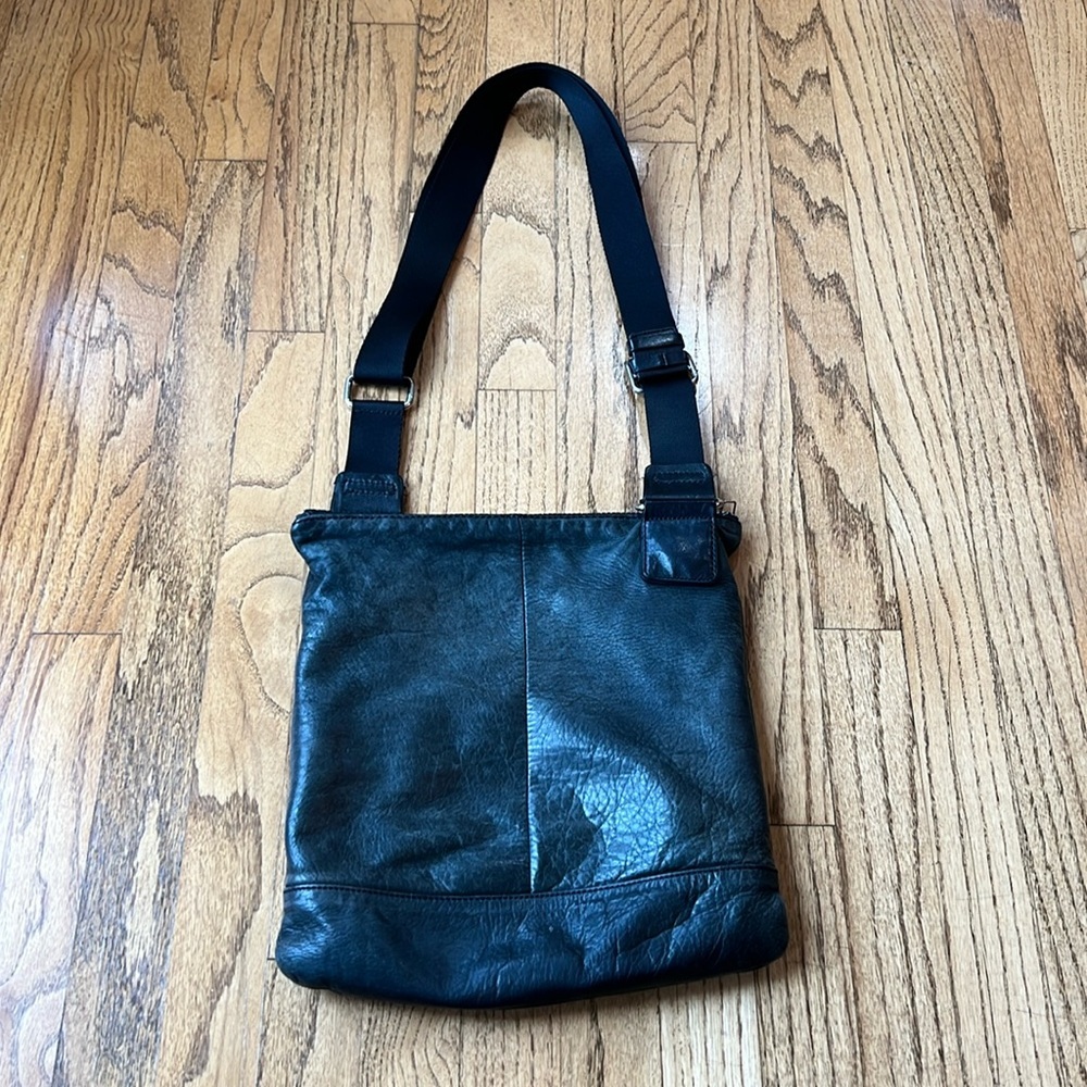 Margot purse leather black worn in look adjustable strap zip up‎